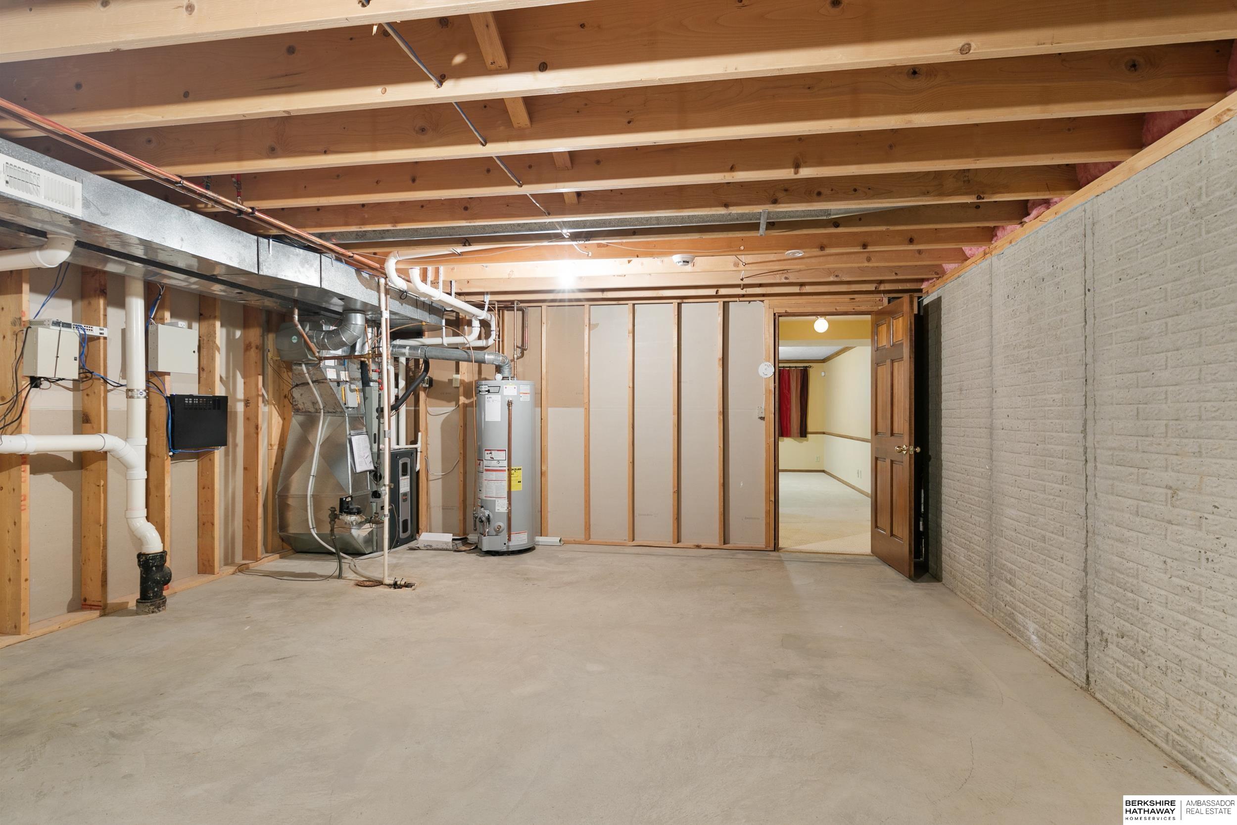 Lincoln, Nebraska 68510, United States, 4 Bedrooms Bedrooms, ,3 BathroomsBathrooms,Residential,Active,160081