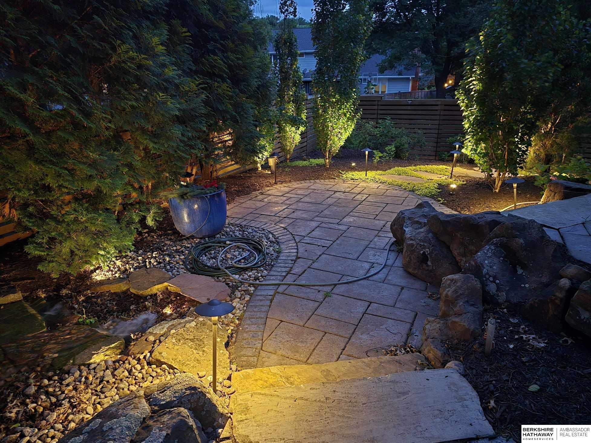 Lincoln, Nebraska 68510, United States, 4 Bedrooms Bedrooms, ,3 BathroomsBathrooms,Residential,Active,160081