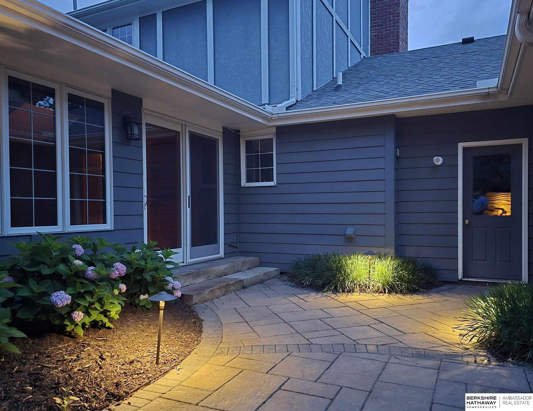 Lincoln, Nebraska 68510, United States, 4 Bedrooms Bedrooms, ,3 BathroomsBathrooms,Residential,Active,160081