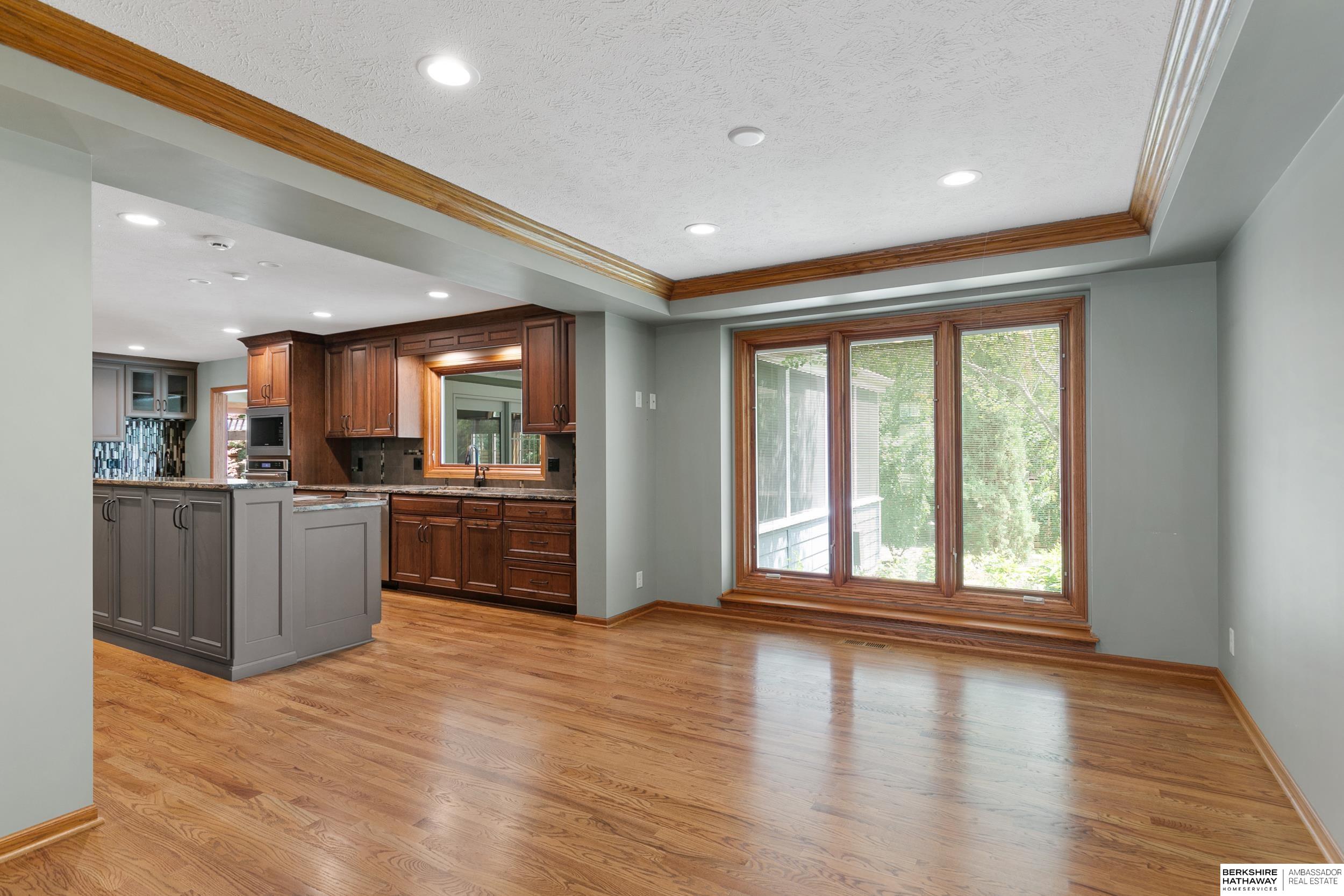 Lincoln, Nebraska 68510, United States, 4 Bedrooms Bedrooms, ,3 BathroomsBathrooms,Residential,Active,160081