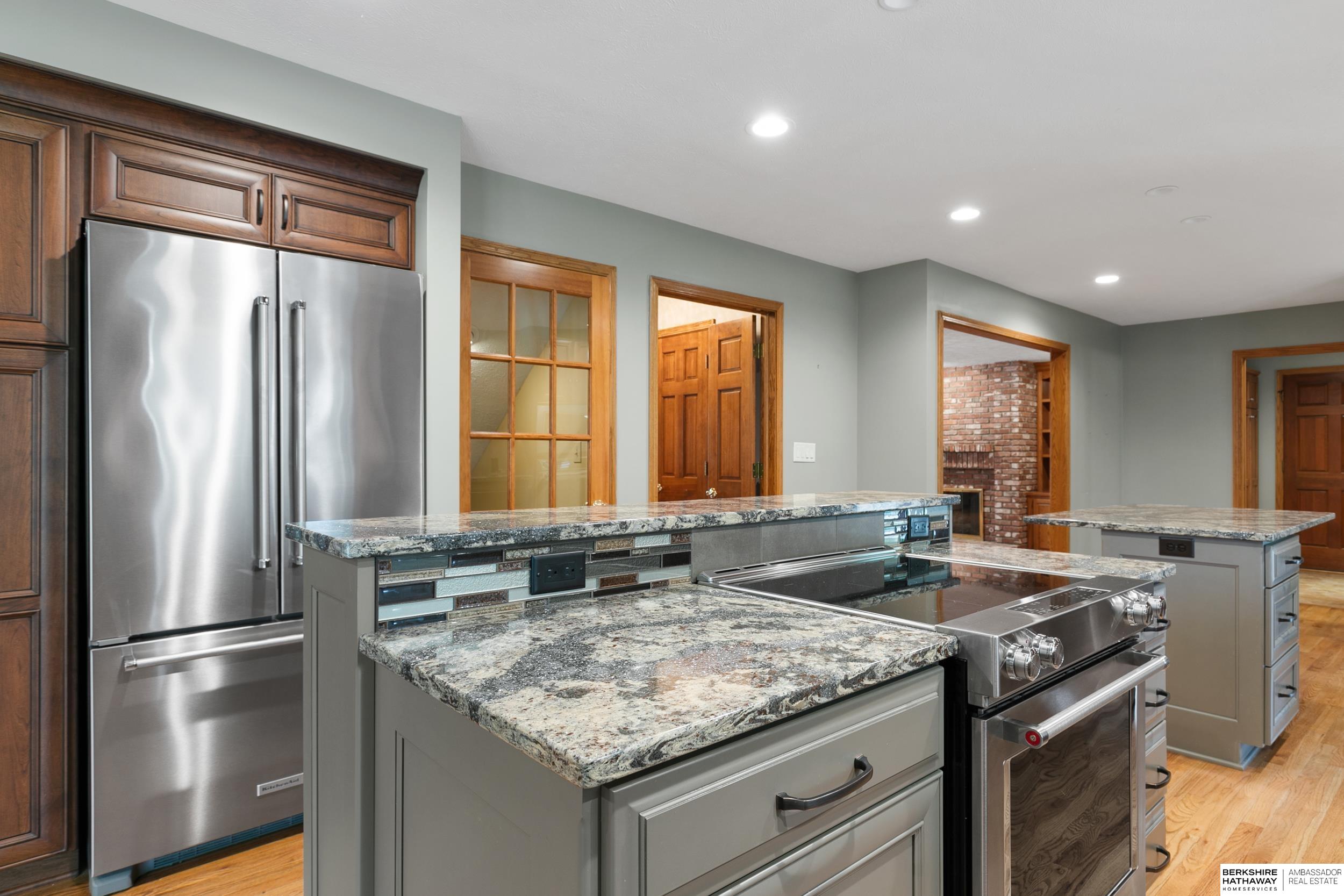 Lincoln, Nebraska 68510, United States, 4 Bedrooms Bedrooms, ,3 BathroomsBathrooms,Residential,Active,160081