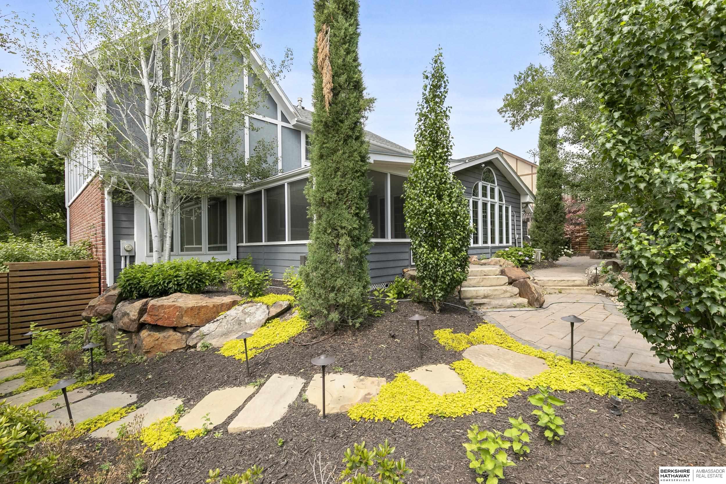 Lincoln, Nebraska 68510, United States, 4 Bedrooms Bedrooms, ,3 BathroomsBathrooms,Residential,Active,160081