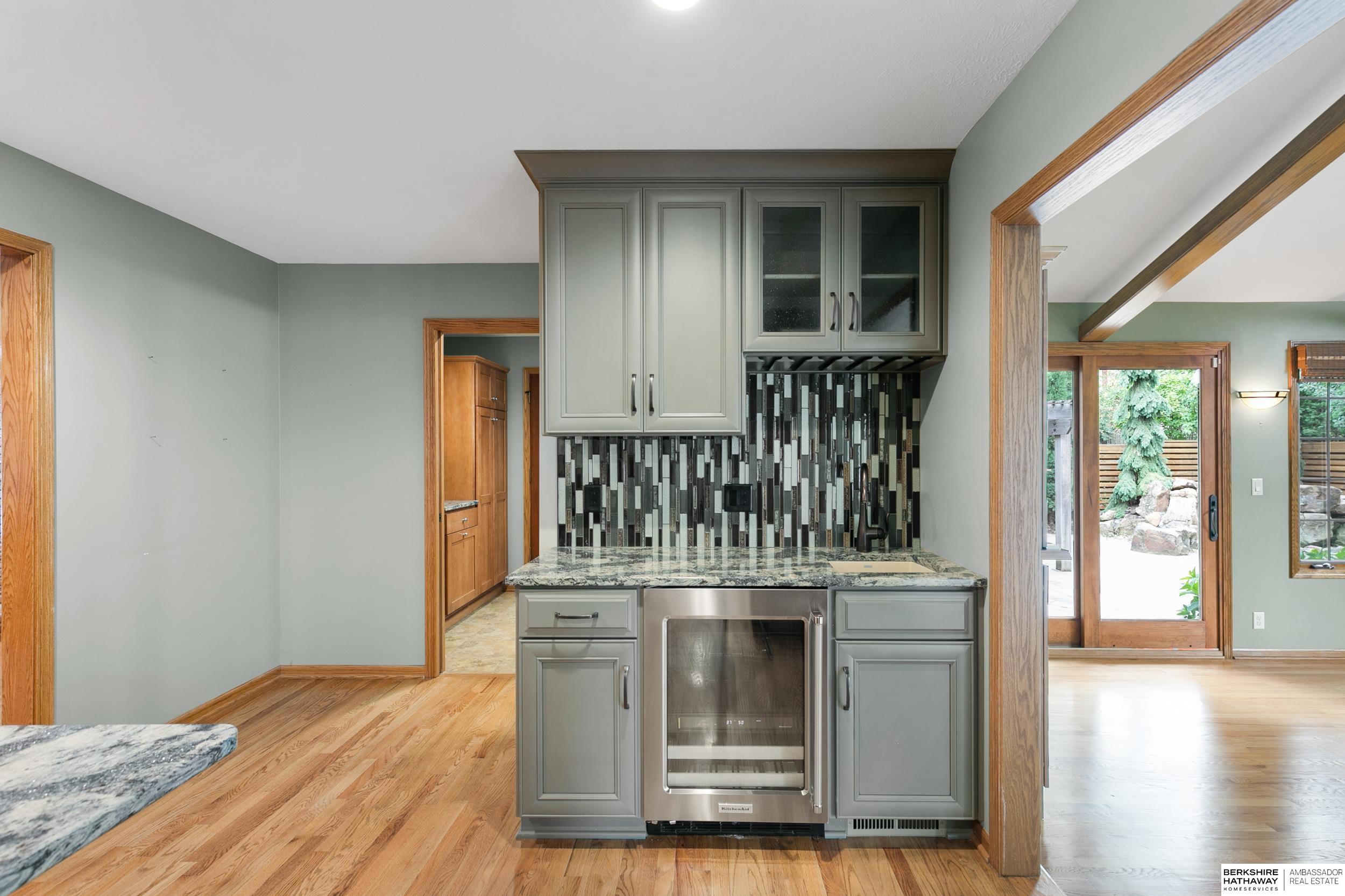 Lincoln, Nebraska 68510, United States, 4 Bedrooms Bedrooms, ,3 BathroomsBathrooms,Residential,Active,160081