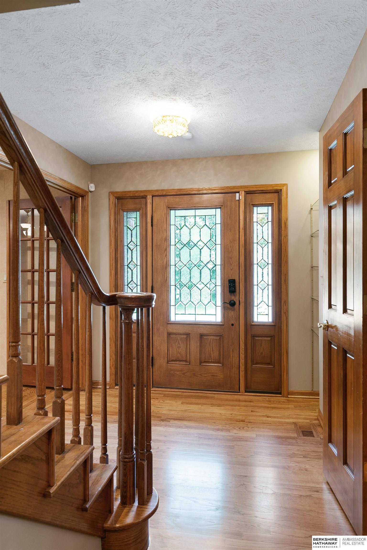 Lincoln, Nebraska 68510, United States, 4 Bedrooms Bedrooms, ,3 BathroomsBathrooms,Residential,Active,160081