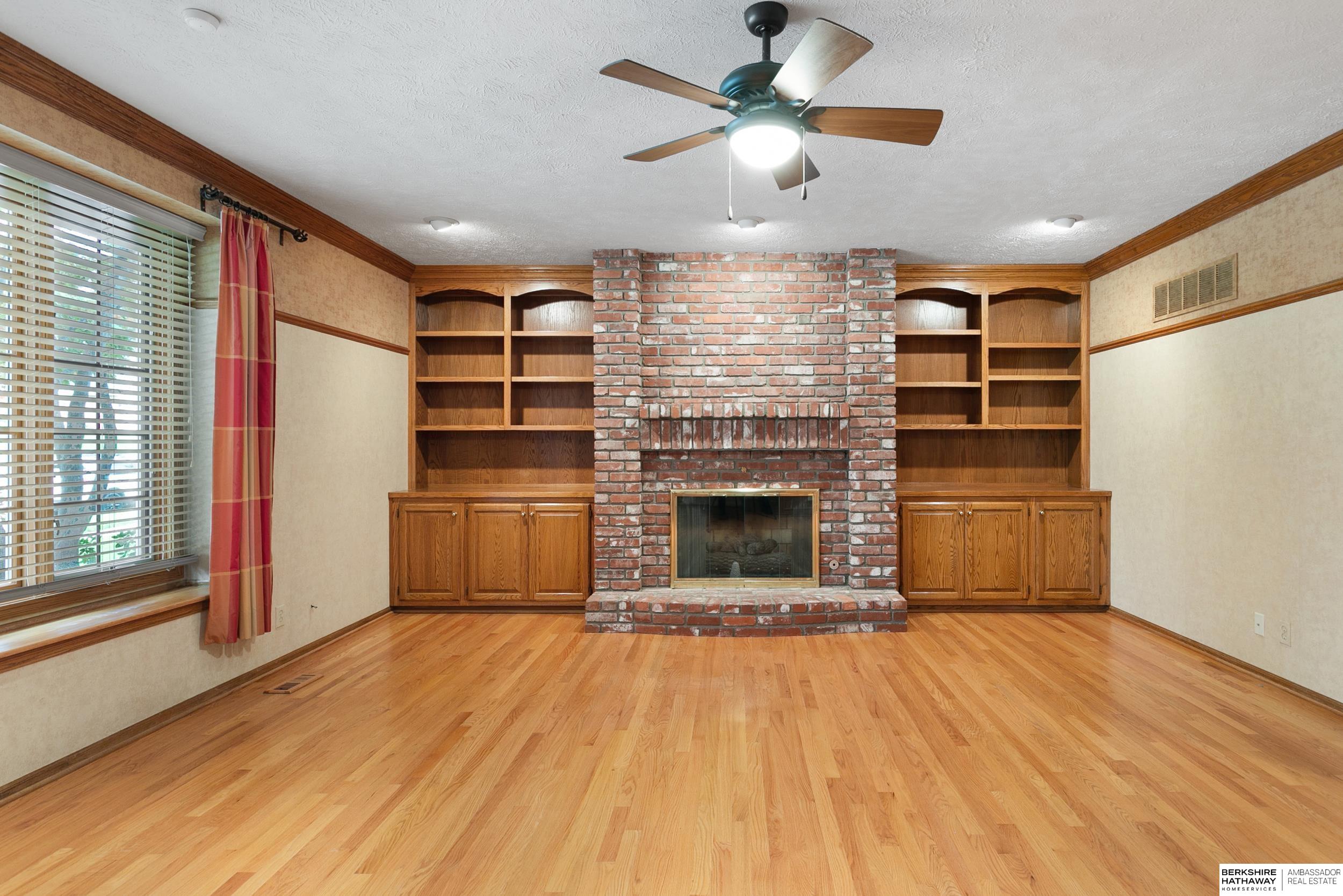 Lincoln, Nebraska 68510, United States, 4 Bedrooms Bedrooms, ,3 BathroomsBathrooms,Residential,Active,160081