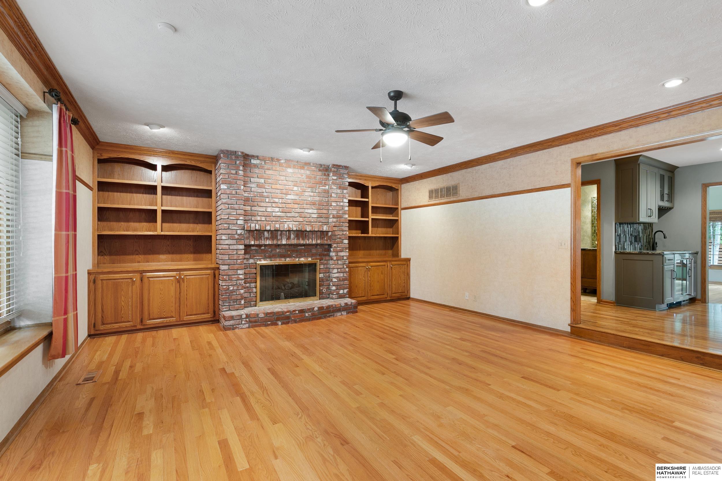 Lincoln, Nebraska 68510, United States, 4 Bedrooms Bedrooms, ,3 BathroomsBathrooms,Residential,Active,160081