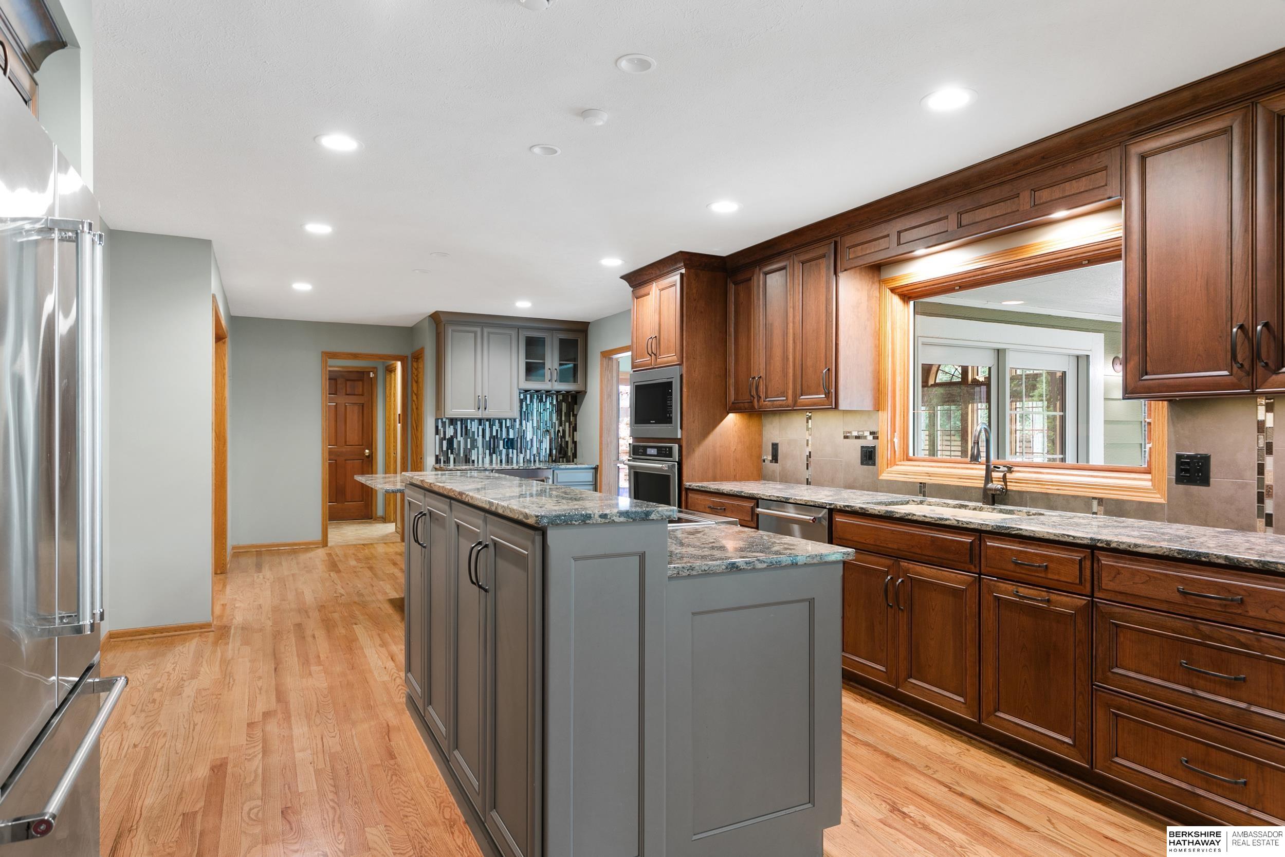 Lincoln, Nebraska 68510, United States, 4 Bedrooms Bedrooms, ,3 BathroomsBathrooms,Residential,Active,160081