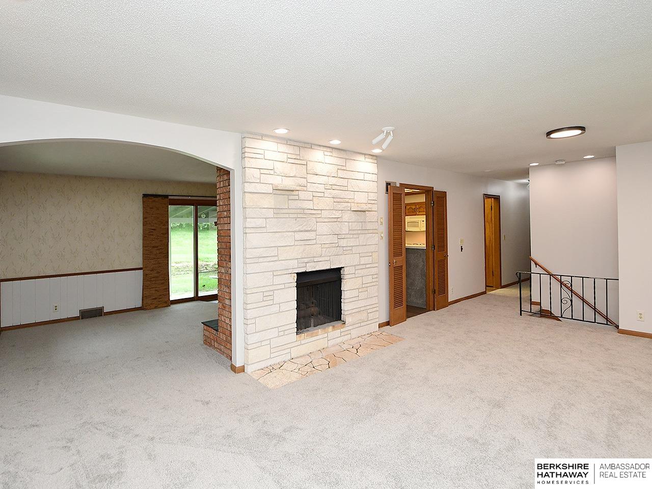 Omaha, Nebraska 68144, United States, 4 Bedrooms Bedrooms, ,3 BathroomsBathrooms,Residential,Active,246913