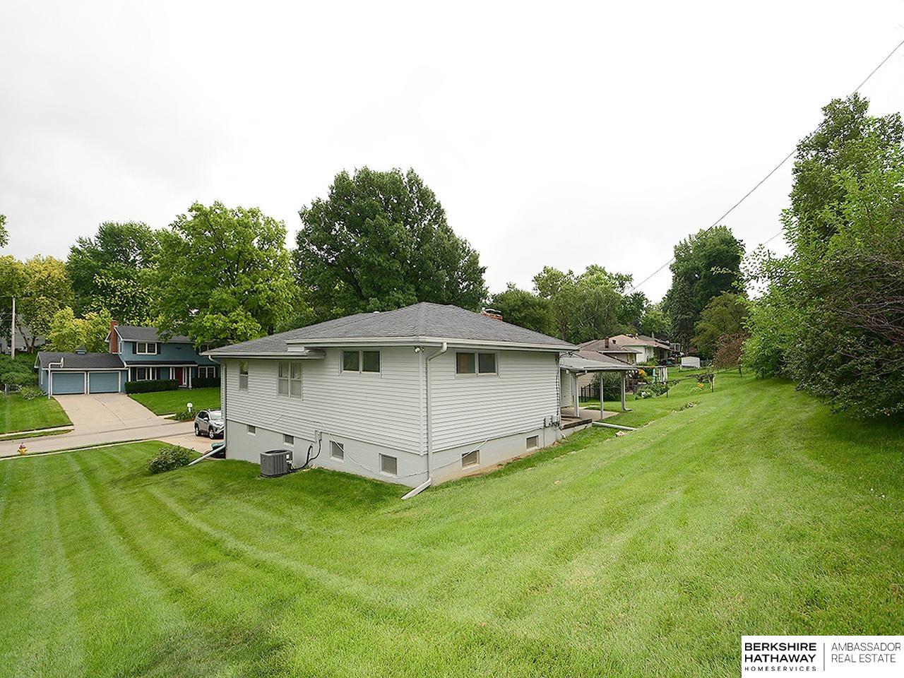 Omaha, Nebraska 68144, United States, 4 Bedrooms Bedrooms, ,3 BathroomsBathrooms,Residential,Active,246913