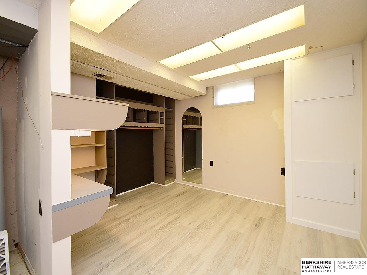 Omaha, Nebraska 68144, United States, 4 Bedrooms Bedrooms, ,3 BathroomsBathrooms,Residential,Active,246913