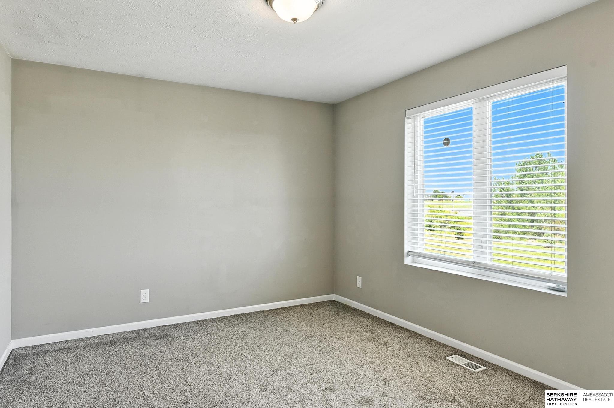 Elkhorn, Nebraska 68022, United States, 4 Bedrooms Bedrooms, ,3 BathroomsBathrooms,Residential,Active,211164