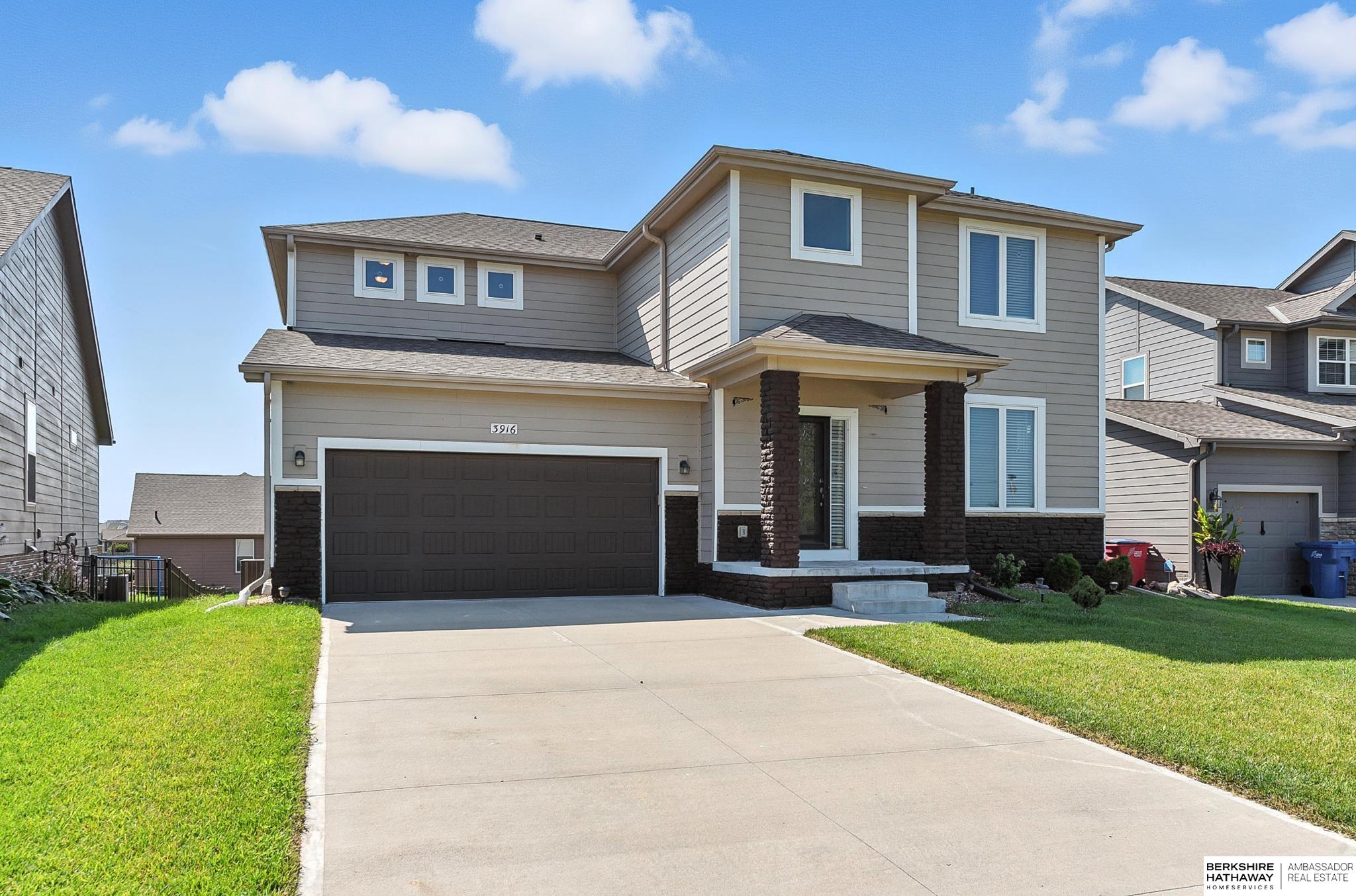 Elkhorn, Nebraska 68022, United States, 4 Bedrooms Bedrooms, ,3 BathroomsBathrooms,Residential,Active,211164