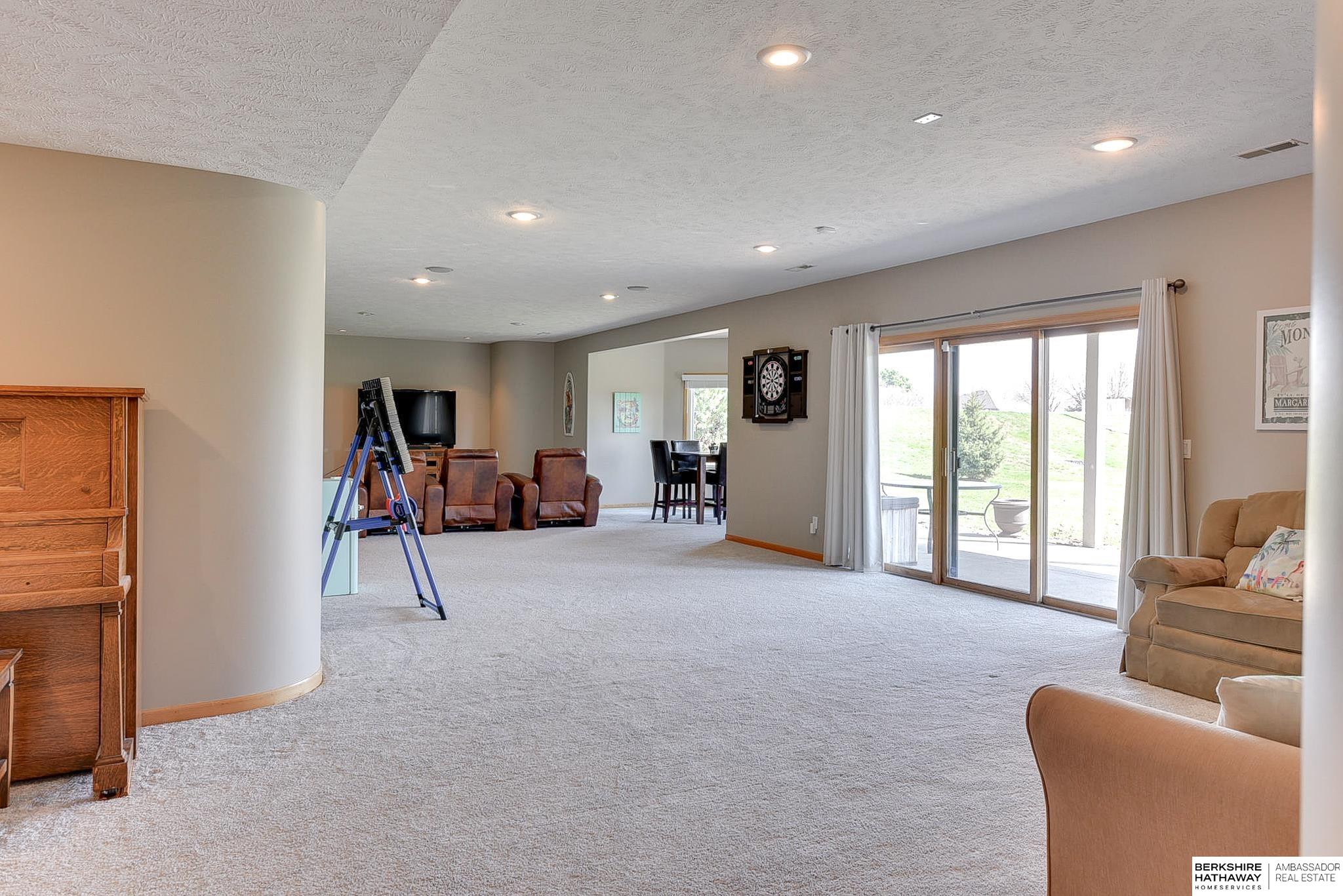 Omaha, Nebraska 68136, United States, 3 Bedrooms Bedrooms, ,3 BathroomsBathrooms,Residential,Active,130486