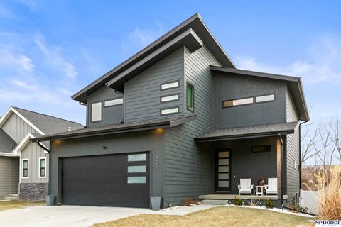 Photo of 459 N Allen Street, Bennington, NE 68007 (MLS # 22602898)