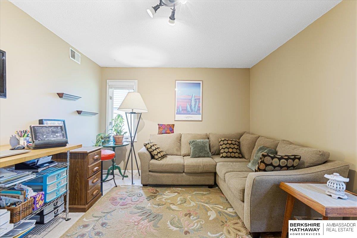 Omaha, Nebraska 68154, United States, 3 Bedrooms Bedrooms, ,2 BathroomsBathrooms,Residential,Pending,135820