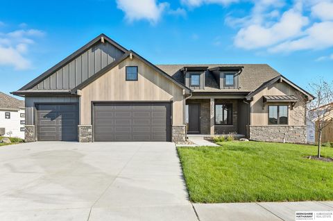 Photo of 10955 S 102nd Street, Papillion, NE 68046 (MLS # 22611821)