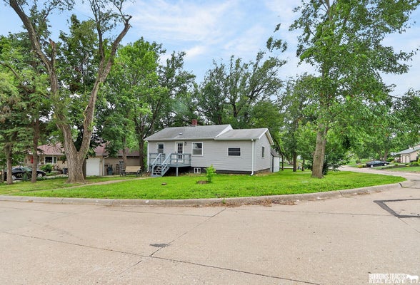 2400 S ST, AUBURN, NE 68305 - Image 8b23aa2a7e74cfde9bbca9f4de463d9d/4068848814