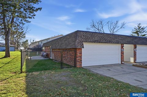 Photo of 1601 Granada Lane, Lincoln, NE 68528 (MLS # 22600717)