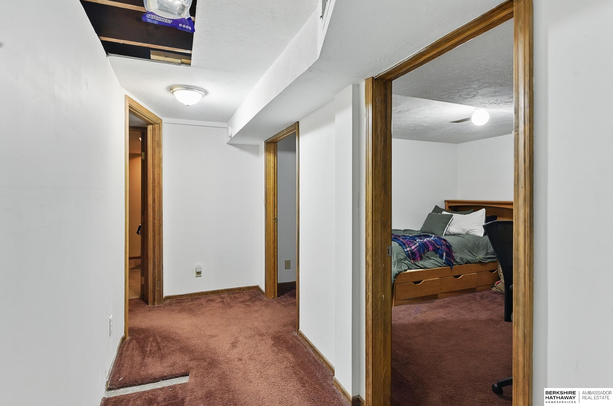 Omaha, Nebraska 68112, United States, 3 Bedrooms Bedrooms, ,2 BathroomsBathrooms,Residential,Pending,135902