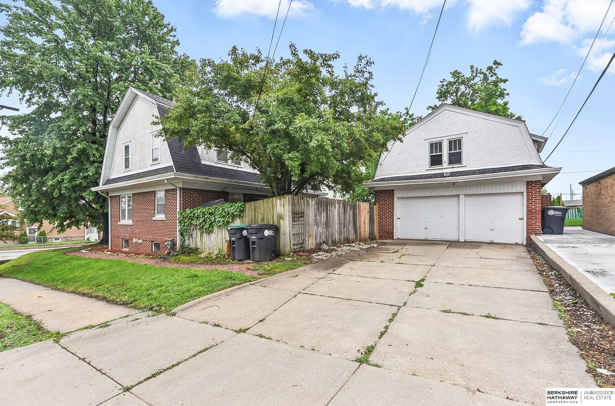 Omaha, Nebraska 68112, United States, 3 Bedrooms Bedrooms, ,2 BathroomsBathrooms,Residential,Pending,135902