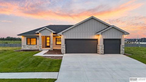 Photo of 21014 Atwood Avenue, Elkhorn, NE 68022 (MLS # 22601342)