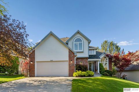 Photo of 13441 Sherwood Avenue, Omaha, NE 68164 (MLS # 22610905)