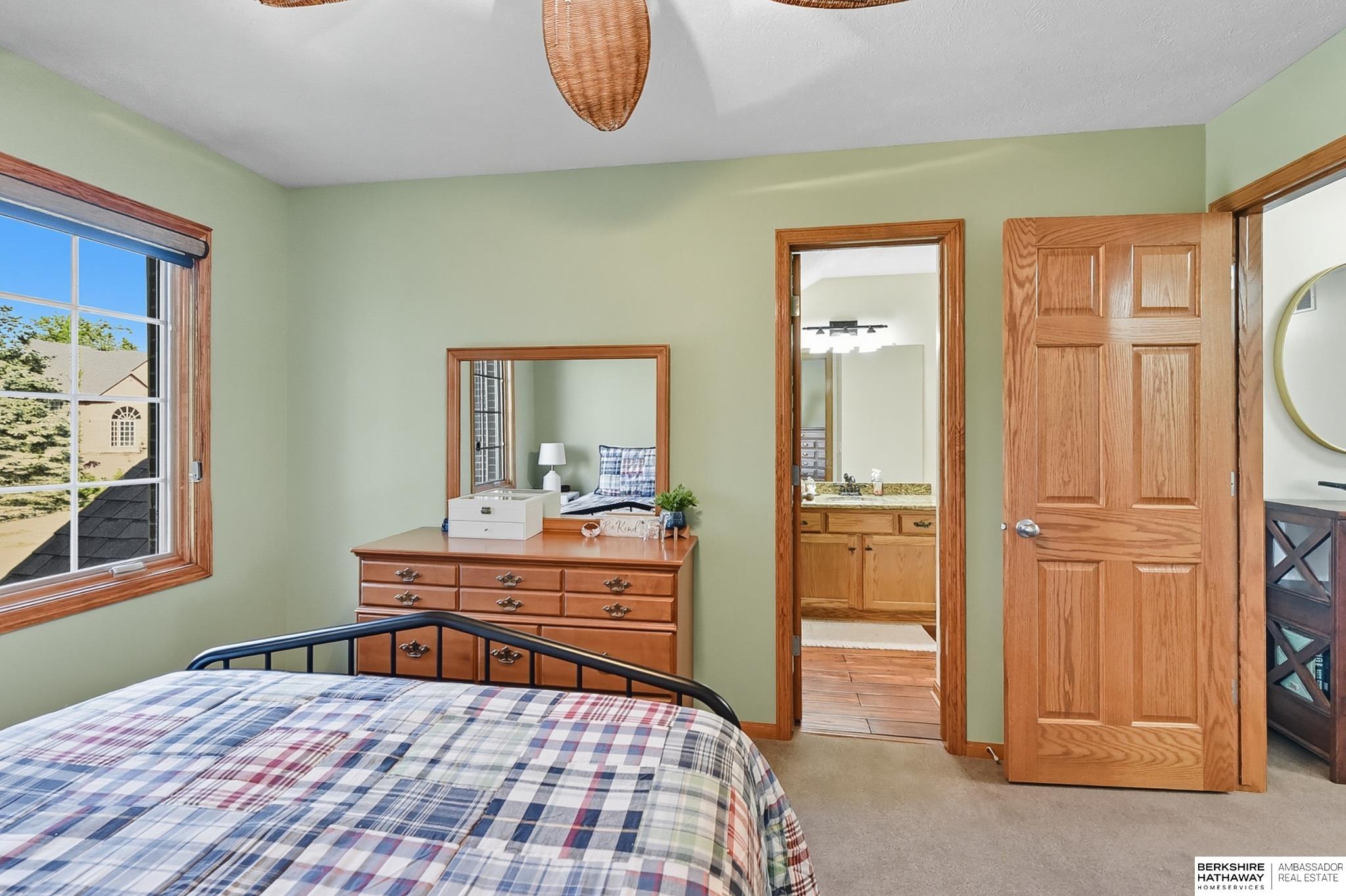 Omaha, Nebraska 68116, United States, 5 Bedrooms Bedrooms, ,4 BathroomsBathrooms,Residential,Active,213041