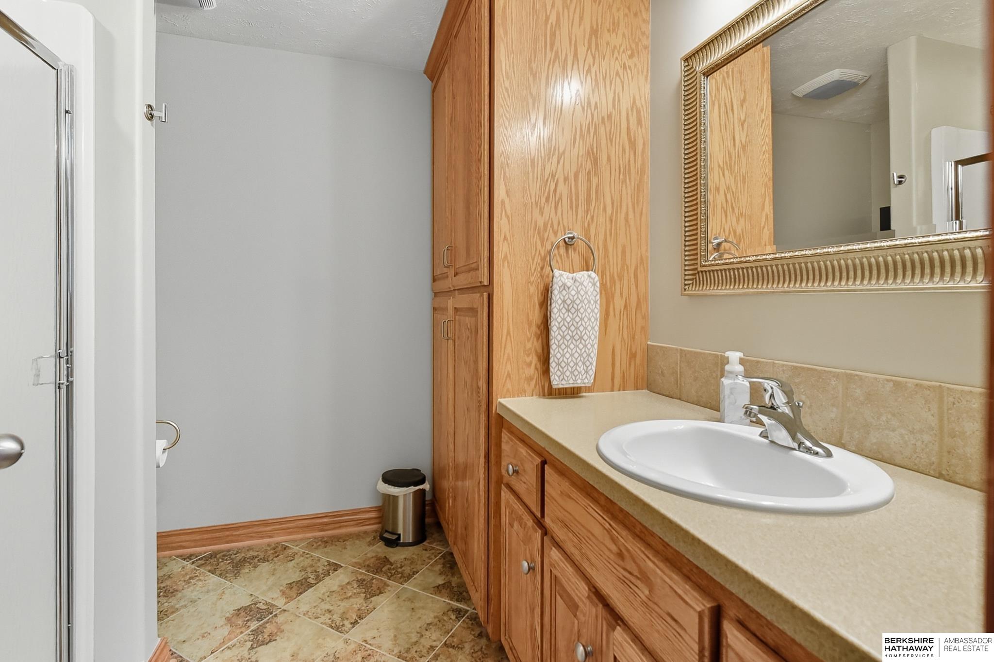 Omaha, Nebraska 68116, United States, 5 Bedrooms Bedrooms, ,4 BathroomsBathrooms,Residential,Active,213041