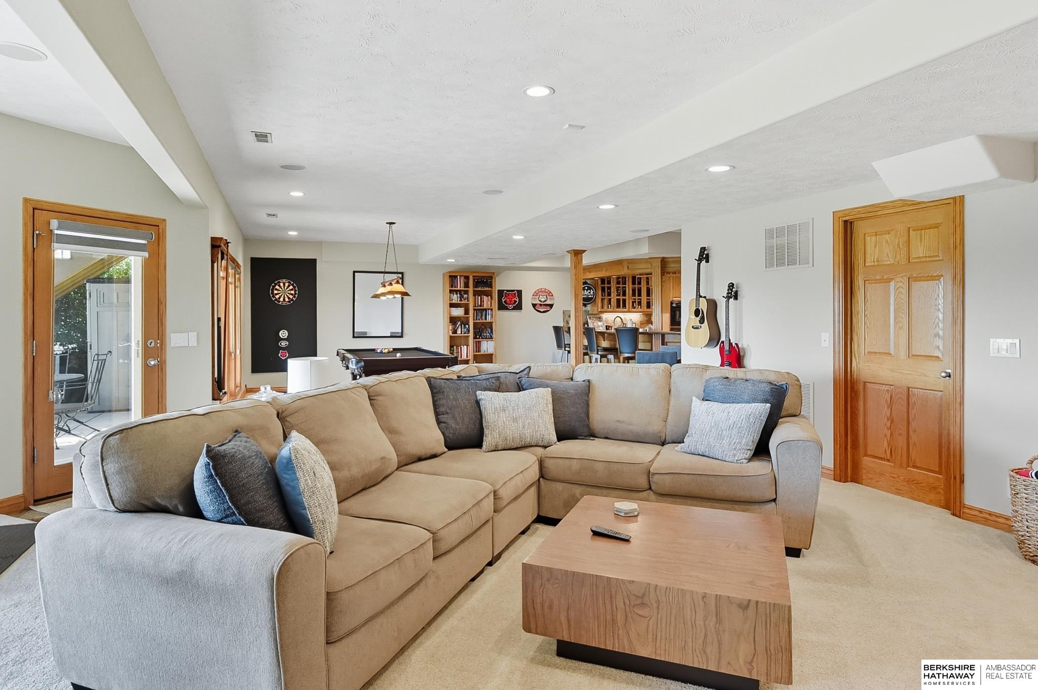 Omaha, Nebraska 68116, United States, 5 Bedrooms Bedrooms, ,4 BathroomsBathrooms,Residential,Active,213041