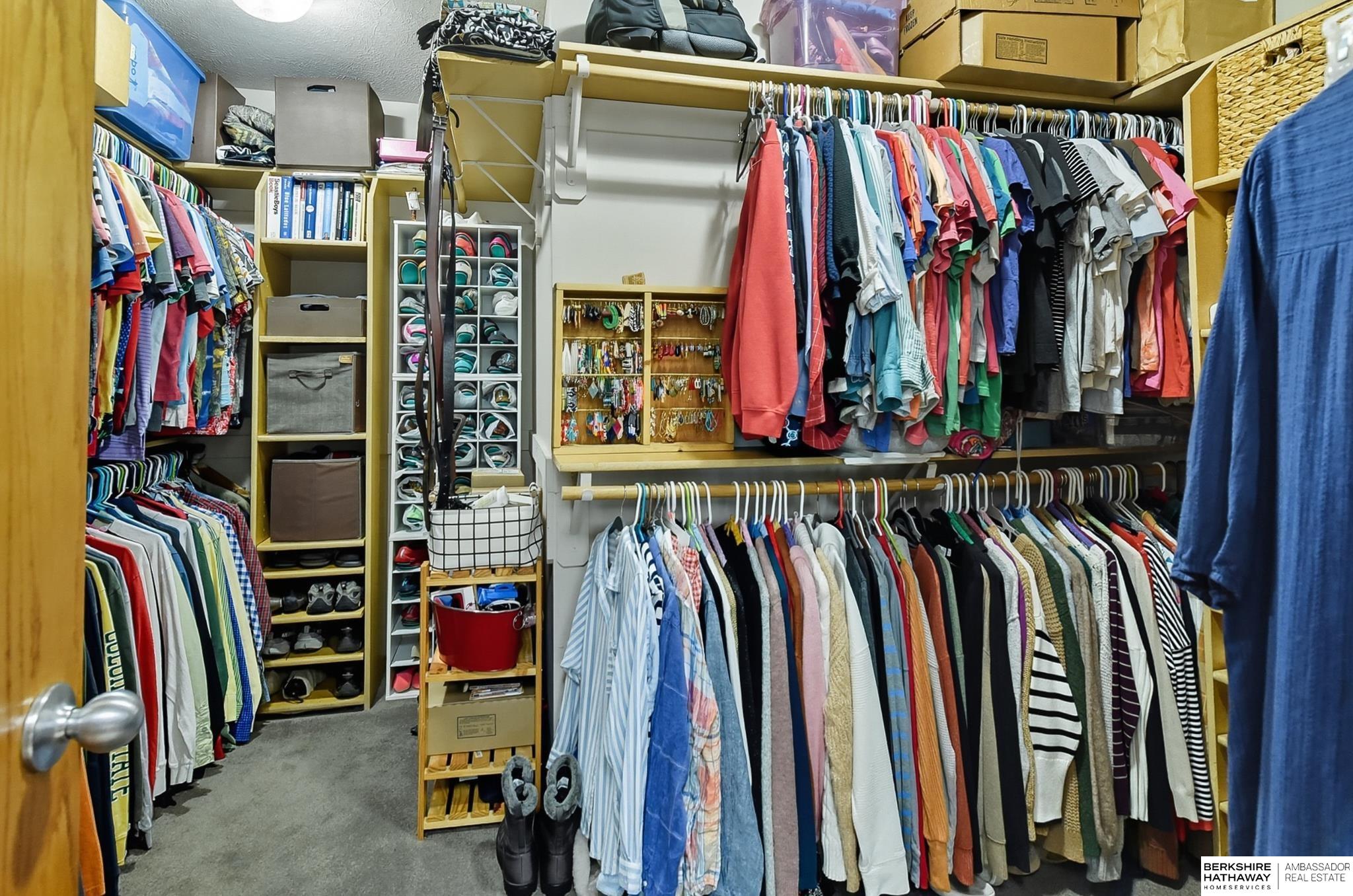 Omaha, Nebraska 68116, United States, 5 Bedrooms Bedrooms, ,4 BathroomsBathrooms,Residential,Active,213041