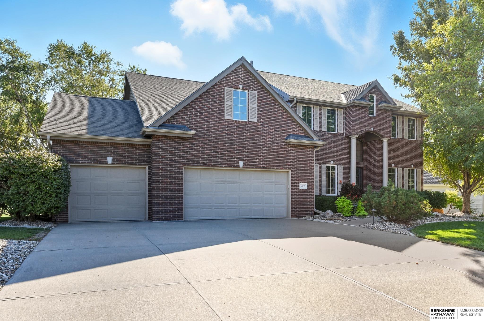 Omaha, Nebraska 68116, United States, 5 Bedrooms Bedrooms, ,4 BathroomsBathrooms,Residential,Active,213041