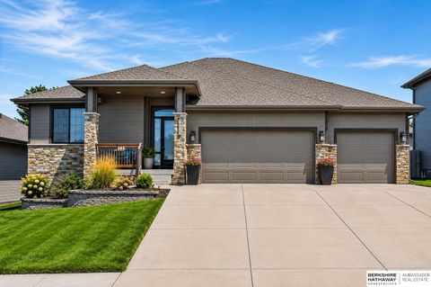 Photo of 19312 Robin Drive, Gretna, NE 68028 (MLS # 22620831)