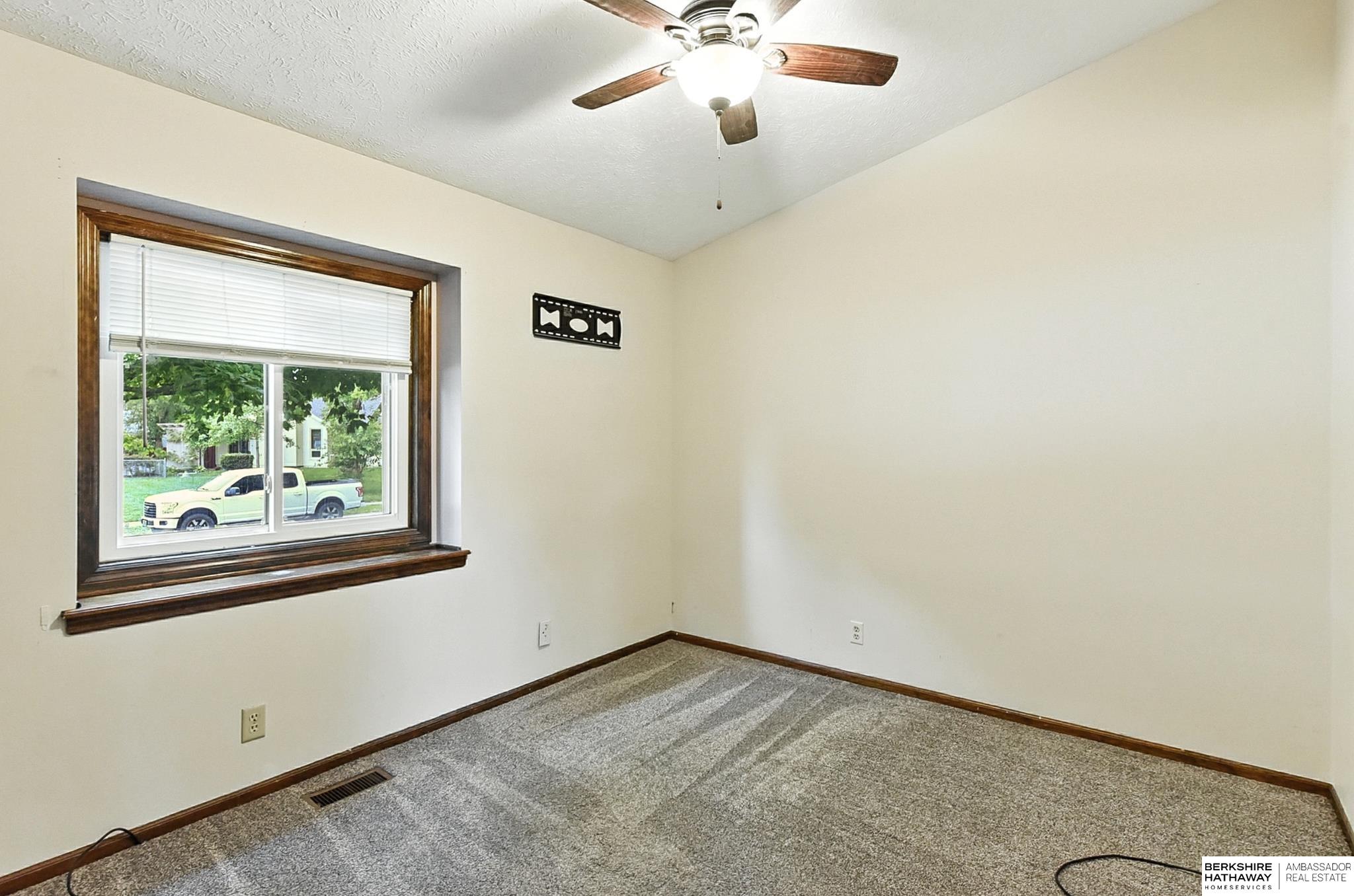 Omaha, Nebraska 68144, United States, 2 Bedrooms Bedrooms, ,2 BathroomsBathrooms,Residential,Active,203901