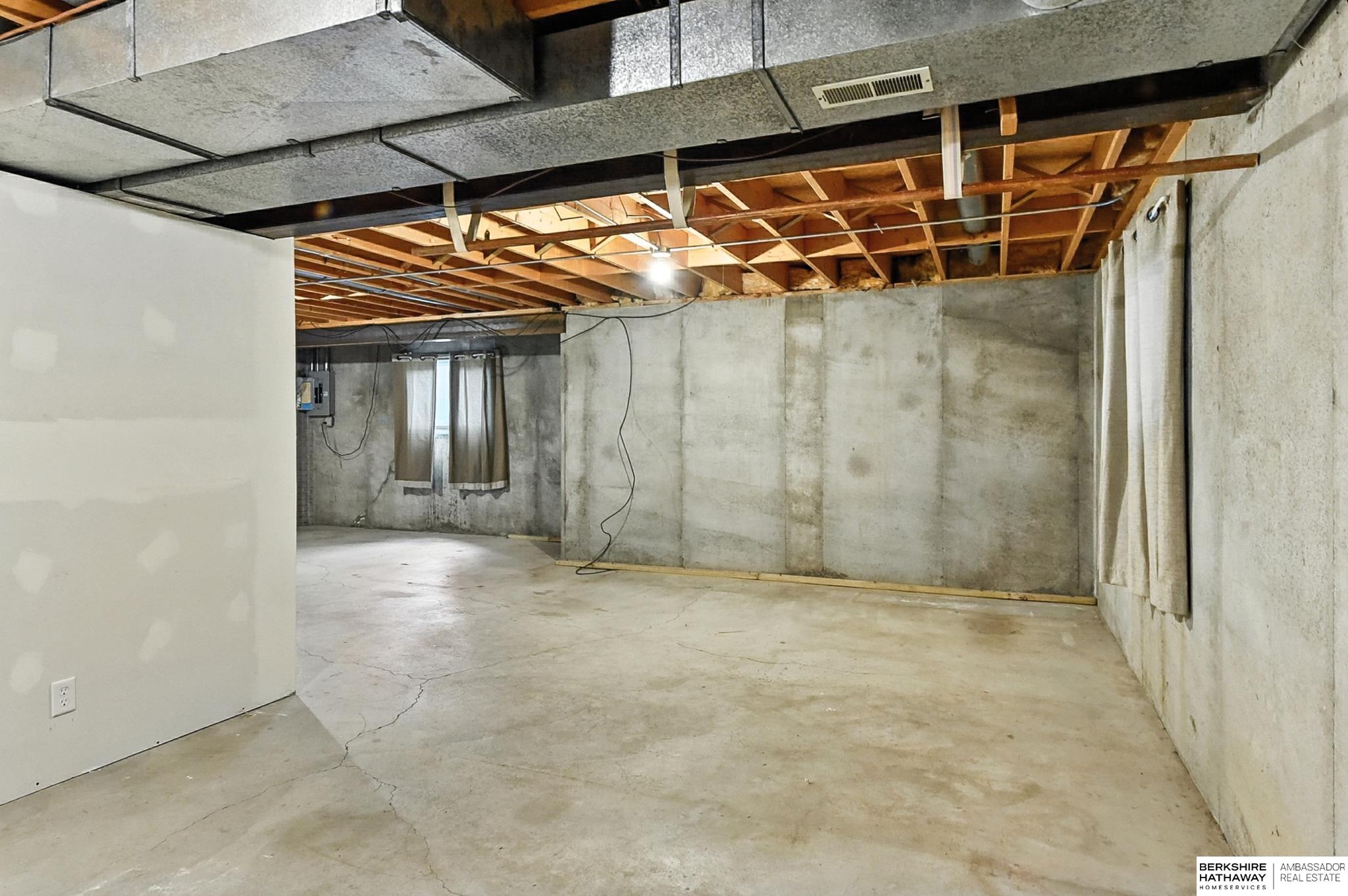 Omaha, Nebraska 68144, United States, 2 Bedrooms Bedrooms, ,2 BathroomsBathrooms,Residential,Active,203901