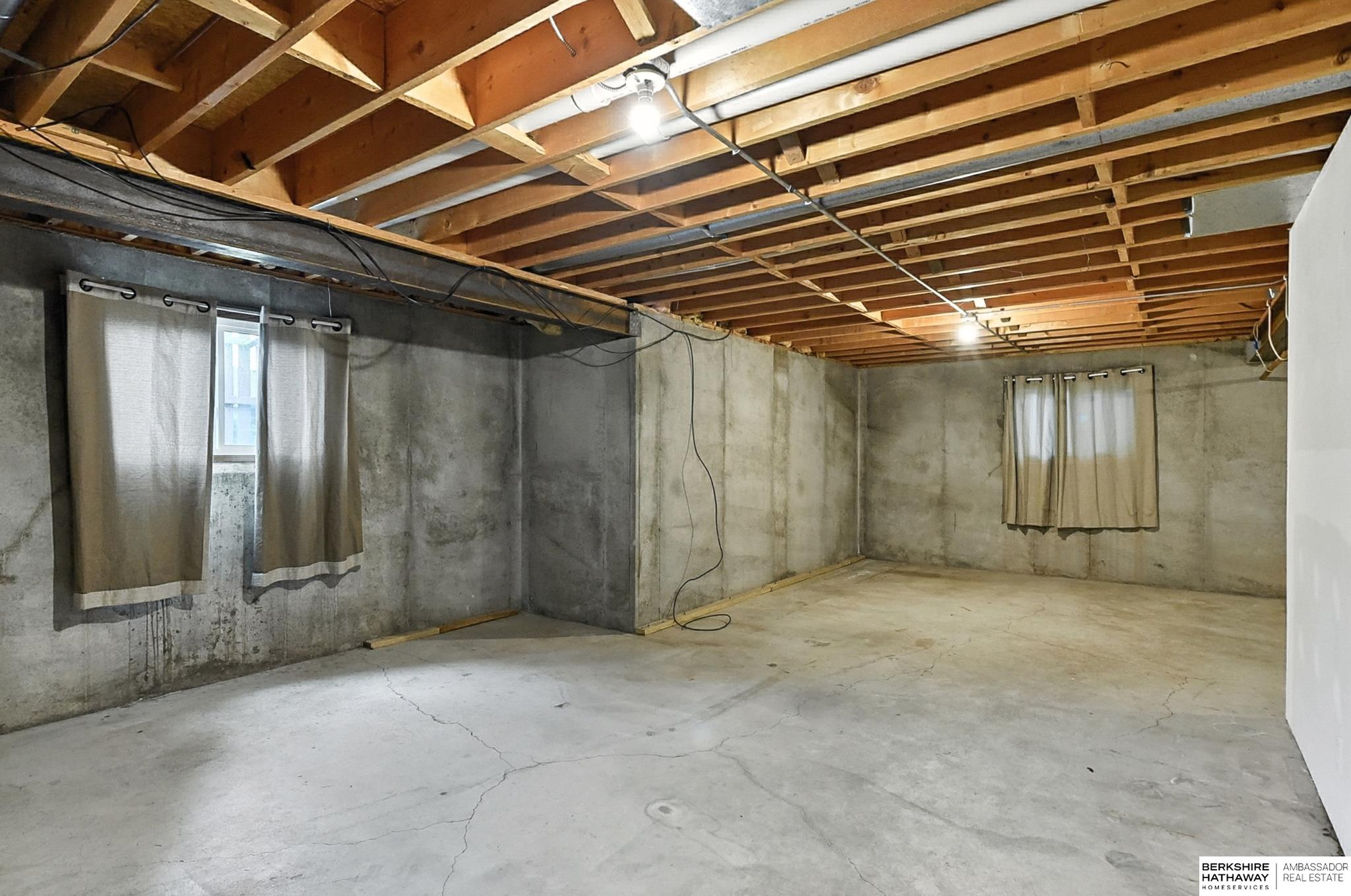 Omaha, Nebraska 68144, United States, 2 Bedrooms Bedrooms, ,2 BathroomsBathrooms,Residential,Active,203901