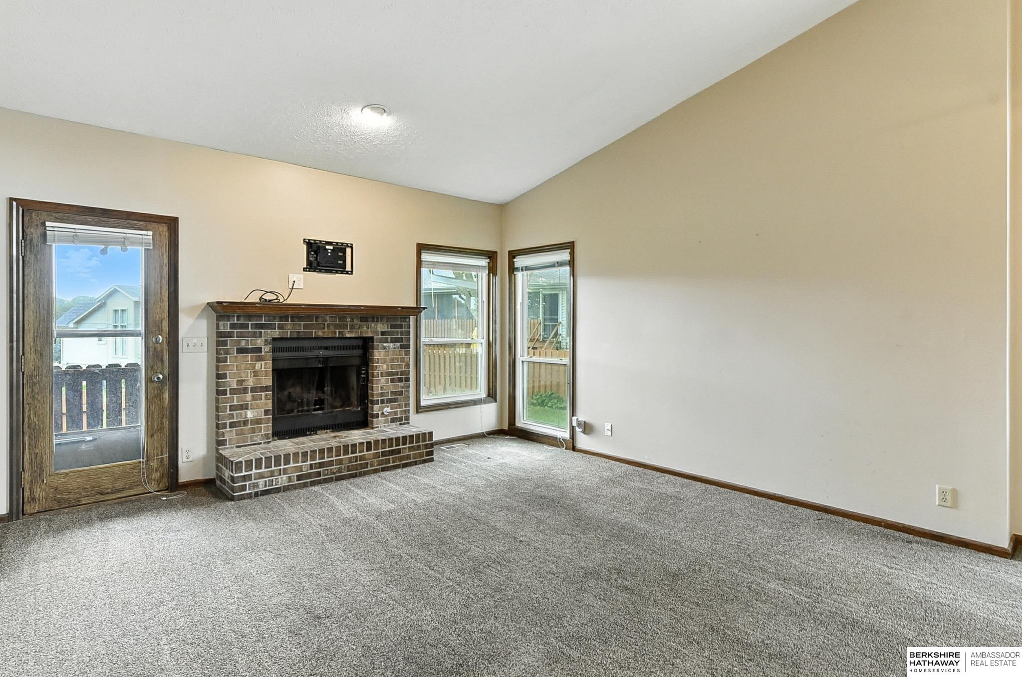 Omaha, Nebraska 68144, United States, 2 Bedrooms Bedrooms, ,2 BathroomsBathrooms,Residential,Active,203901