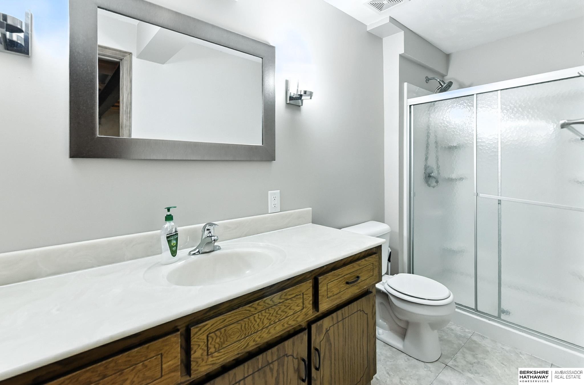 Omaha, Nebraska 68144, United States, 2 Bedrooms Bedrooms, ,2 BathroomsBathrooms,Residential,Active,203901