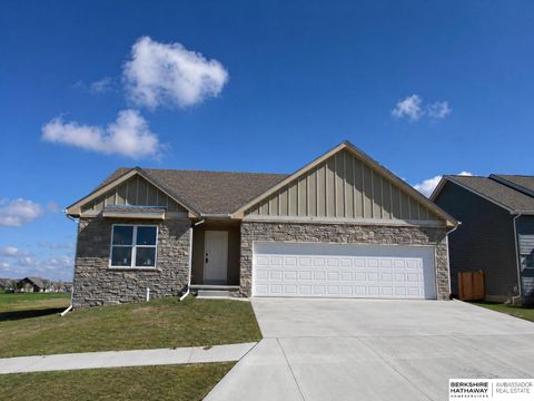 Photo of 5114 Pinehill Road, Bellevue, NE 68133 (MLS # 22605743)