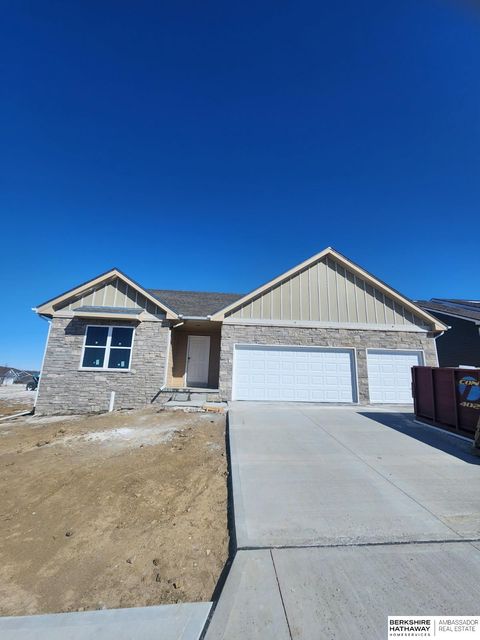Photo of 5114 Pinehill Road, Bellevue, NE 68133 (MLS # 22605743)