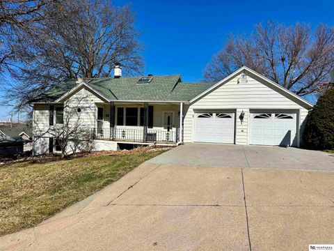 Photo of 5610 R Street, Omaha, NE 68117 (MLS # 22606417)