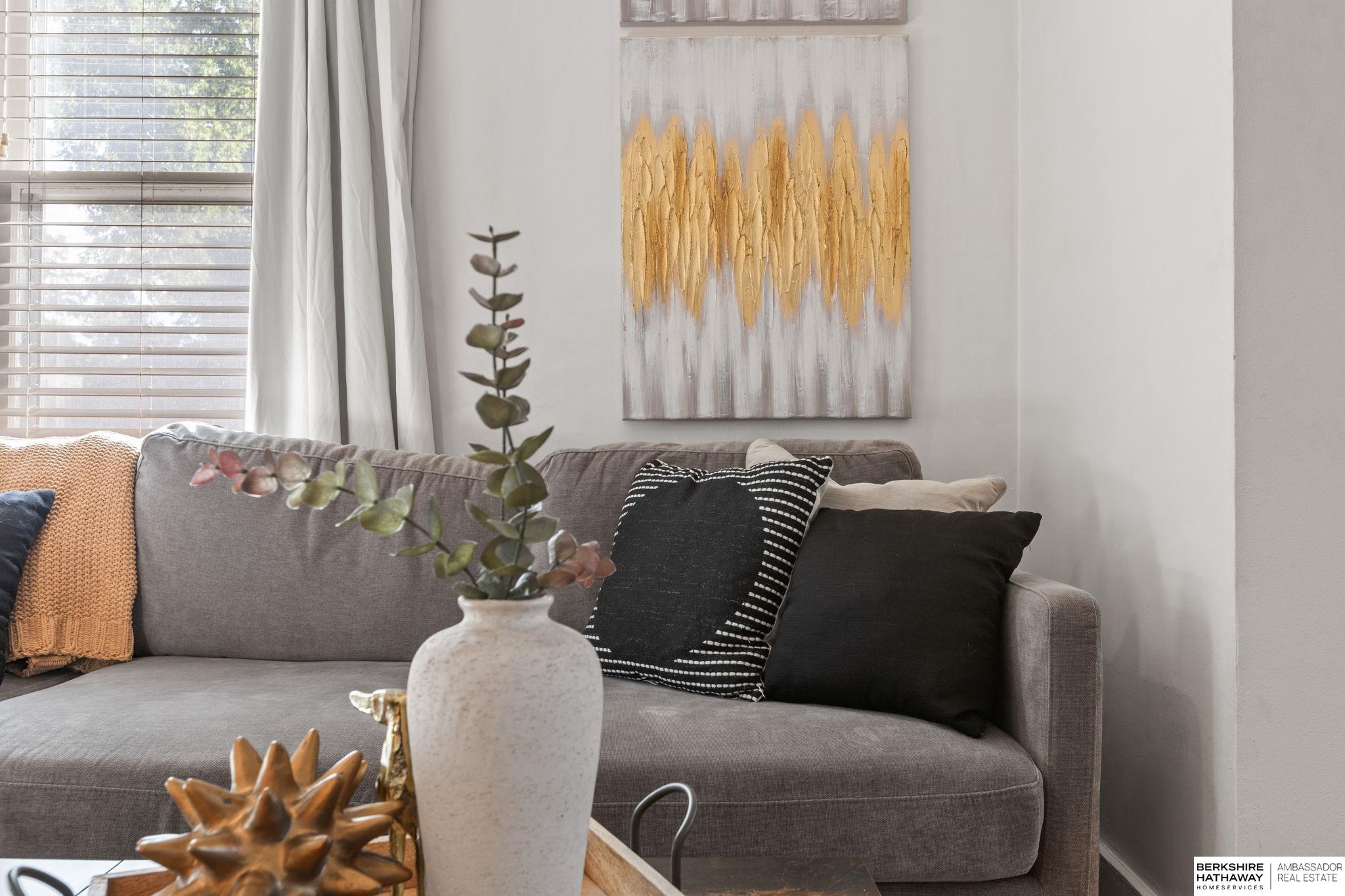 Omaha, Nebraska 68104, United States, 2 Bedrooms Bedrooms, ,1 BathroomBathrooms,Residential,Pending,204141