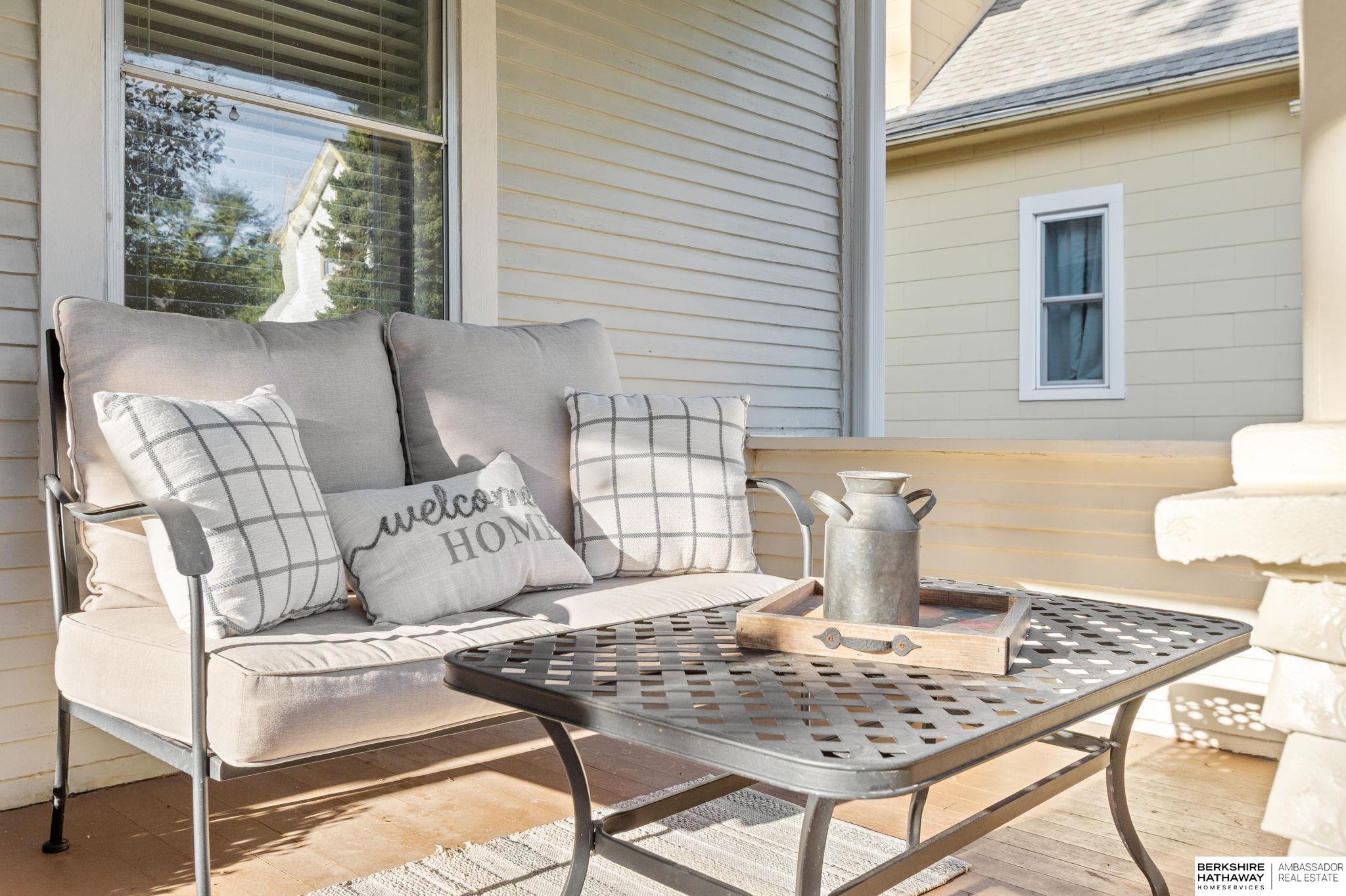 Omaha, Nebraska 68104, United States, 2 Bedrooms Bedrooms, ,1 BathroomBathrooms,Residential,Pending,204141