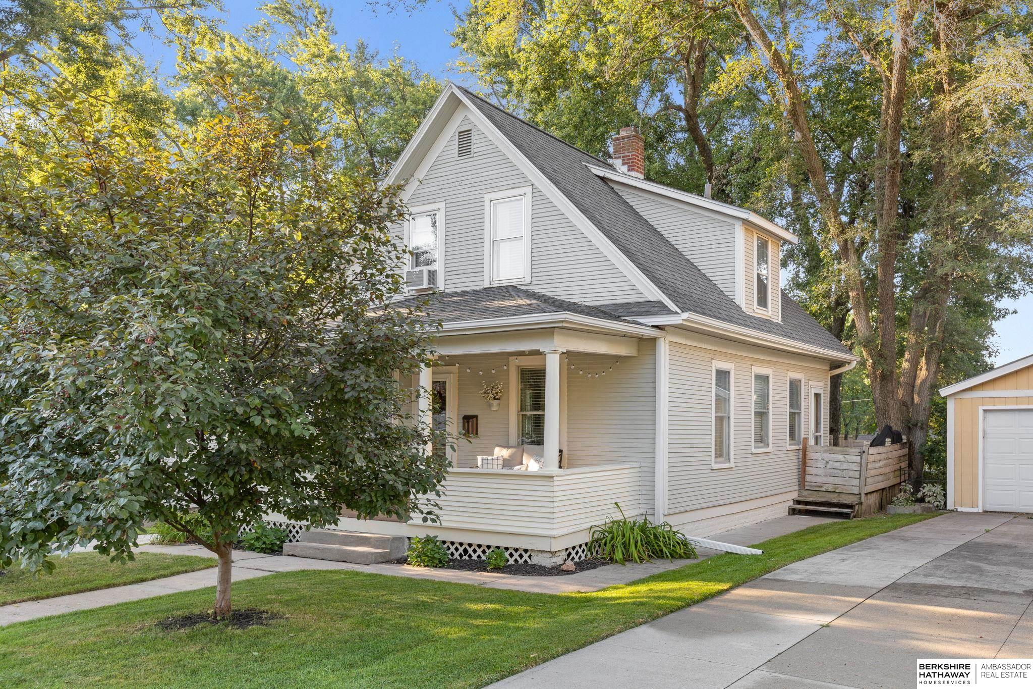 Omaha, Nebraska 68104, United States, 2 Bedrooms Bedrooms, ,1 BathroomBathrooms,Residential,Pending,204141