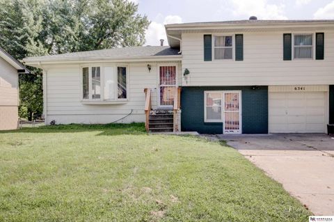 Photo of 6341 Read Street, Omaha, NE 68152 (MLS # 22529341)