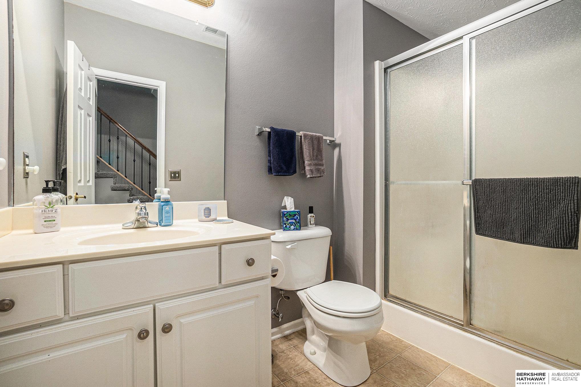 Omaha, Nebraska 68135, United States, 5 Bedrooms Bedrooms, ,3 BathroomsBathrooms,Residential,Active,175524