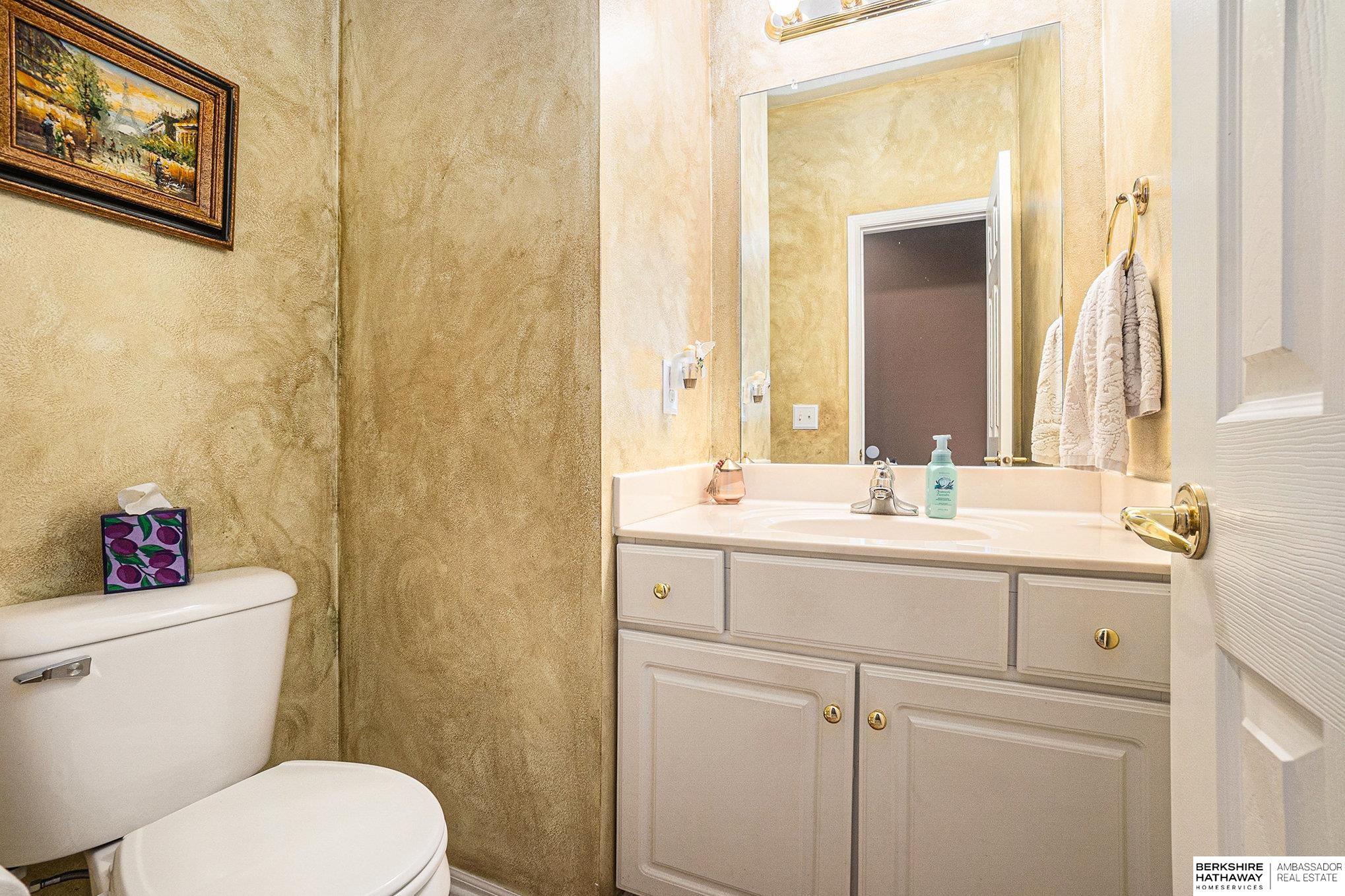 Omaha, Nebraska 68135, United States, 5 Bedrooms Bedrooms, ,3 BathroomsBathrooms,Residential,Active,175524