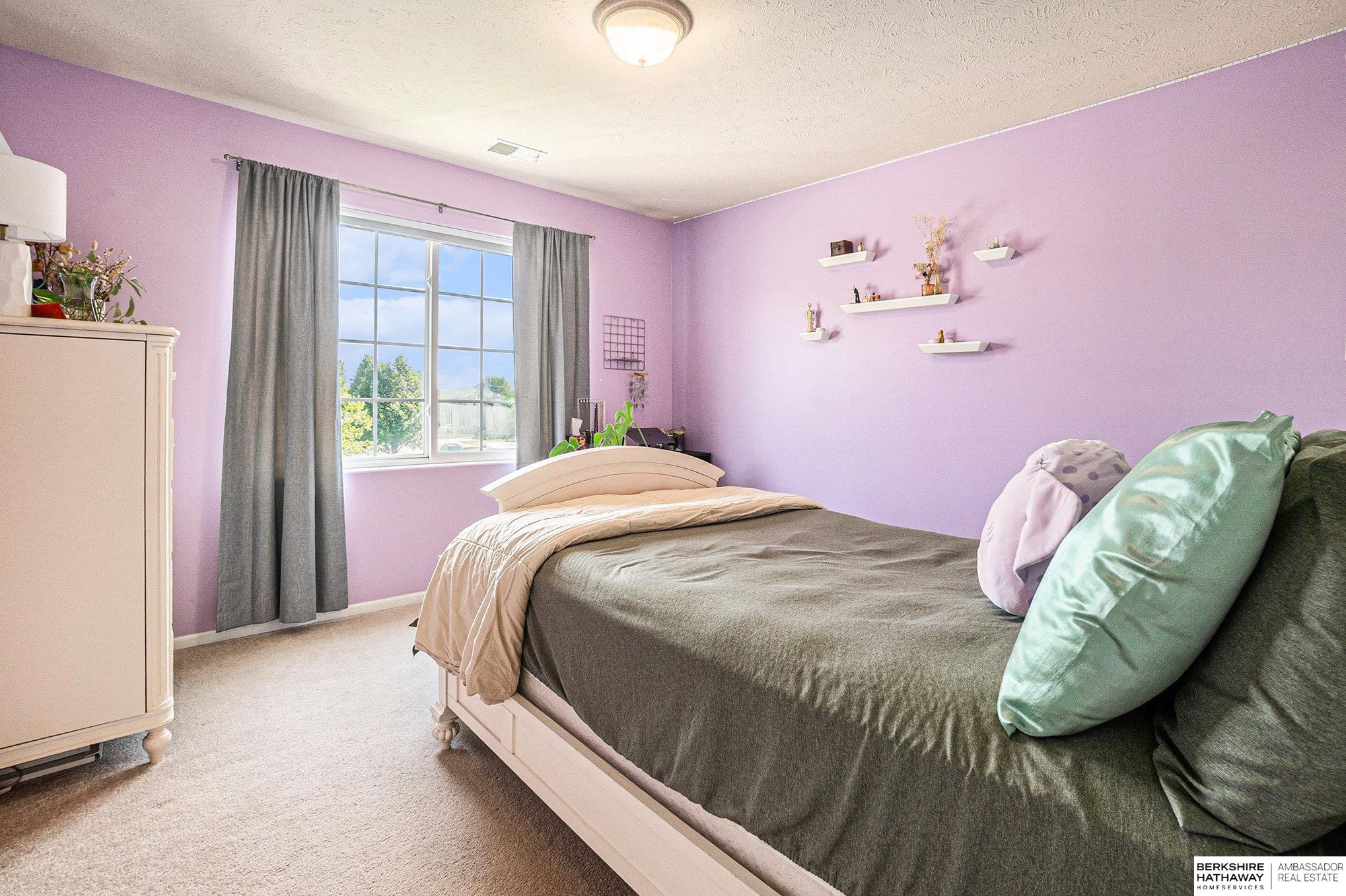 Omaha, Nebraska 68135, United States, 5 Bedrooms Bedrooms, ,3 BathroomsBathrooms,Residential,Active,175524