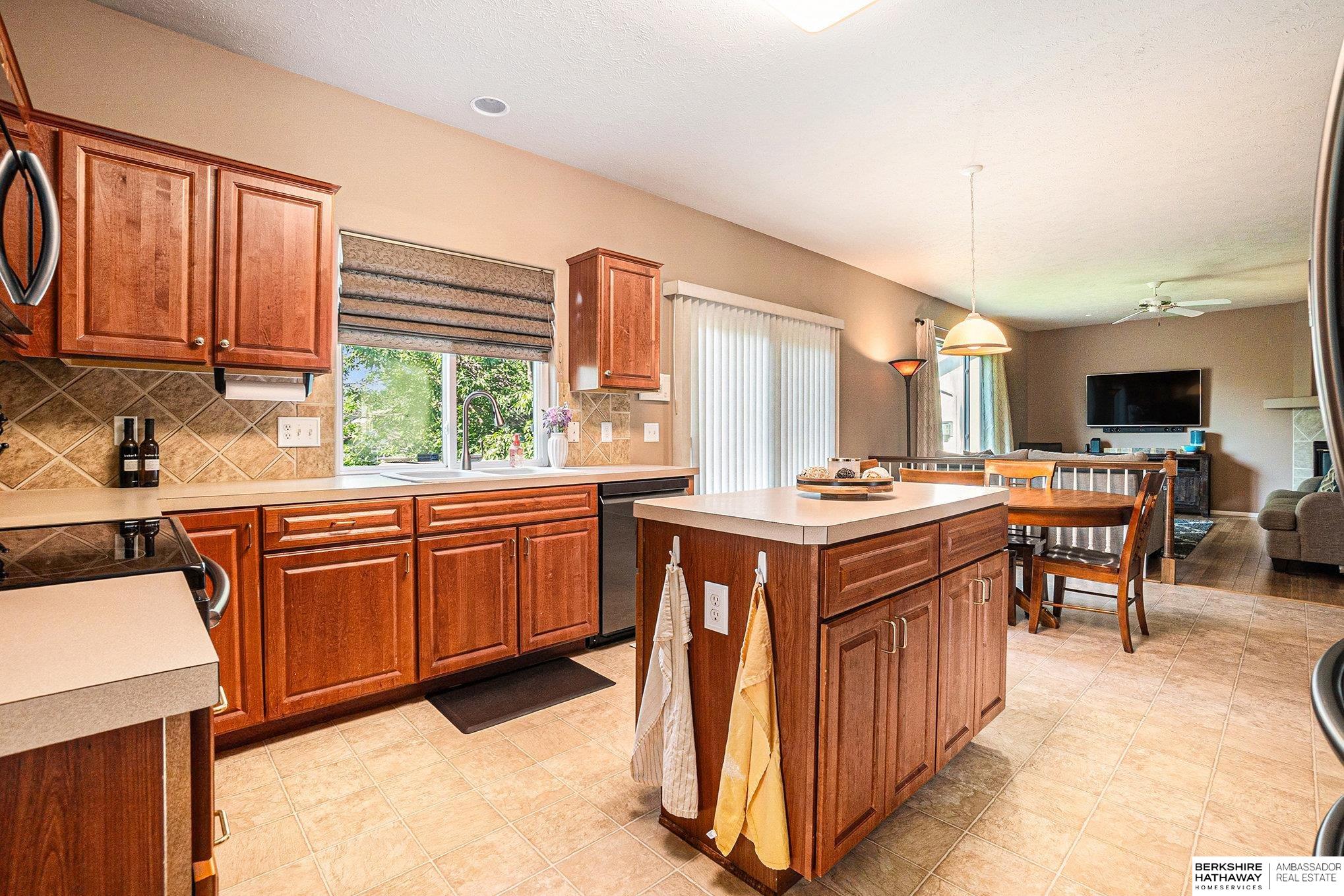 Omaha, Nebraska 68135, United States, 5 Bedrooms Bedrooms, ,3 BathroomsBathrooms,Residential,Active,175524