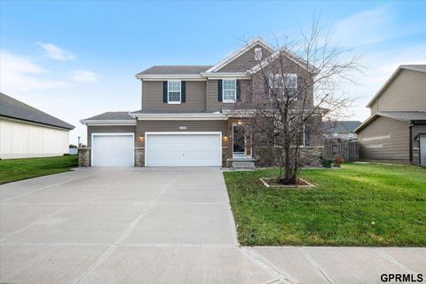 Photo of 2309 Alexandria Road, Papillion, NE 68133 (MLS # 22534918)