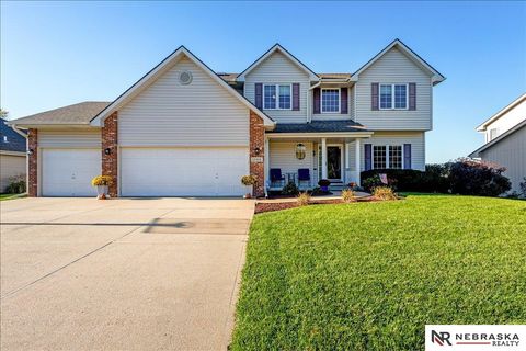 Photo of 1506 N 170th Avenue, Omaha, NE 68118 (MLS # 22528925)